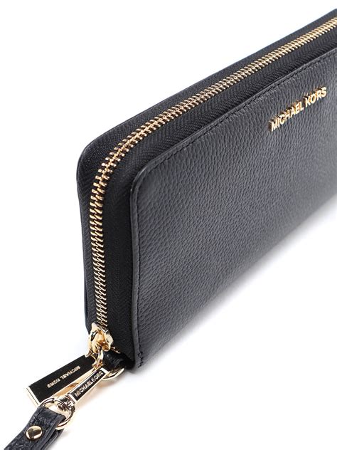 michael kors wallet trav